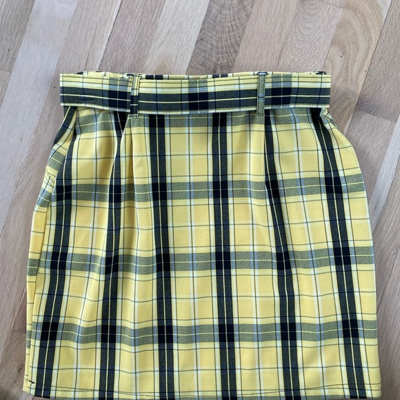 Hollister yellow plaid ultra high rise mini skirt - Picture 7 of 7